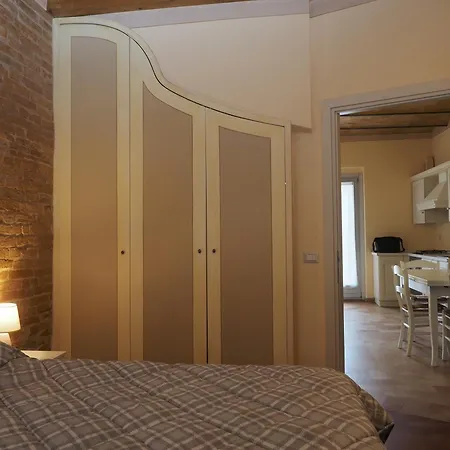 アパート Panoramico Nel Cuore Di フェルモ